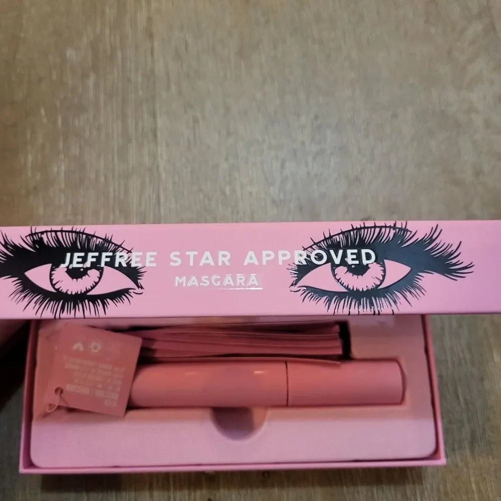 Jeffree Star Approved Mascara with Free Jeffree Star Hat